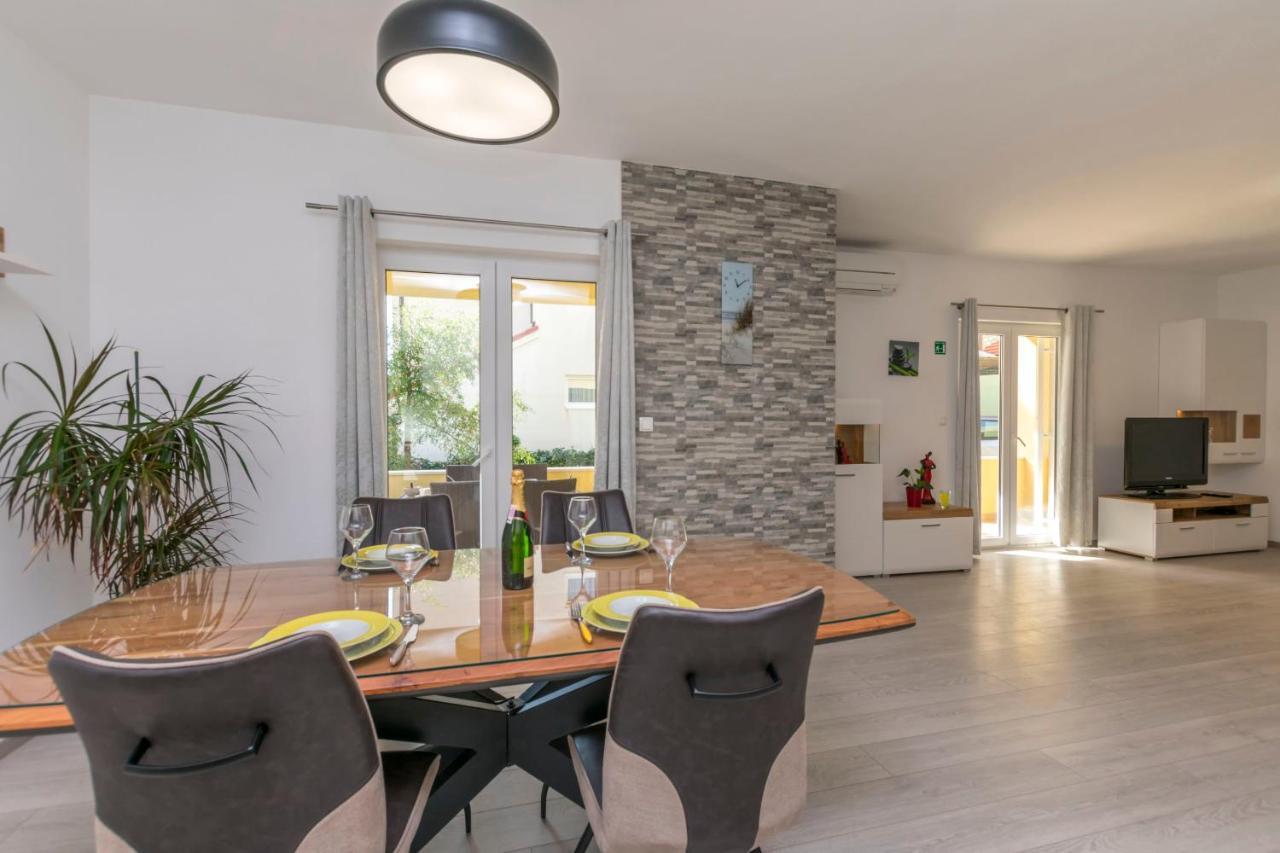 Apartment Dora Дуче Экстерьер фото